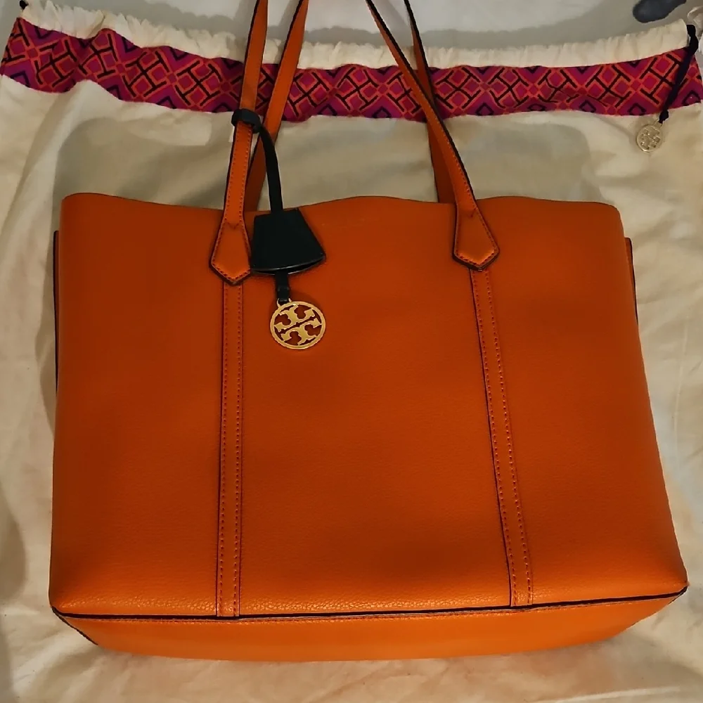 NWOTs Tory Burch Perry Triple Compartment Tote. - Picture 1 of 12